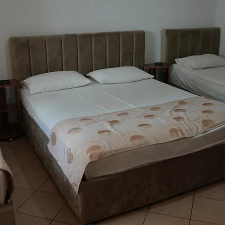 Отель Alen Bar 3*