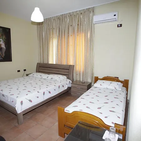 Alen Bar 3* Тирана