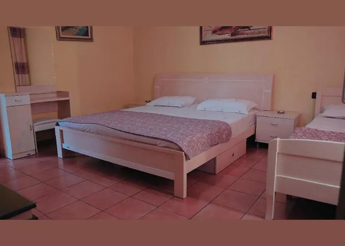 Ξενοδοχείο Alen Bar