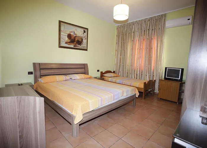 Ξενοδοχείο Alen Bar