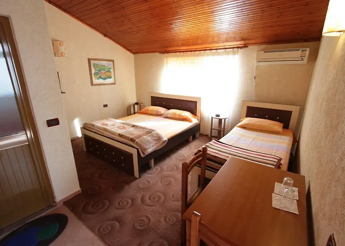 酒店 Alen Bar 地拉那