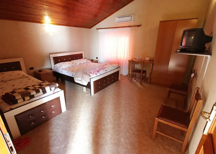 Alen Bar 3* Τίρανα